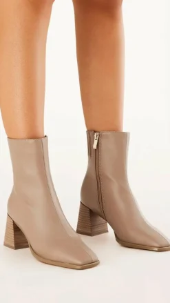 Alania Boots - Almond