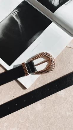 Amelie Twist Buckle Belt - Black/Gold