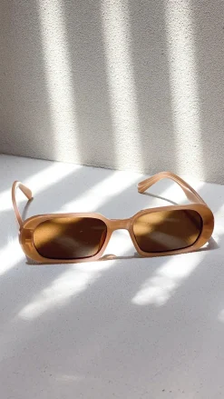 Carly Sunglasses - Brown