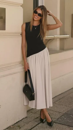 Darlita Maxi Dress - Black / Nude