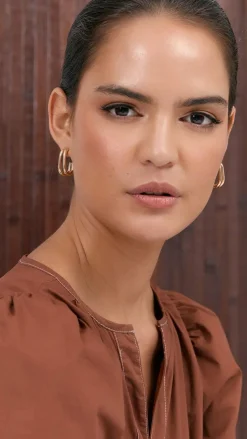 Double Curved Front Stud Earrings - Gold