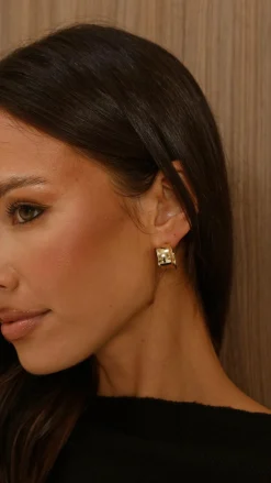 Erin Hoop Earrings - Gold