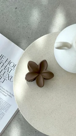 Hibiscus Matte Flower Claw Clip - Brown