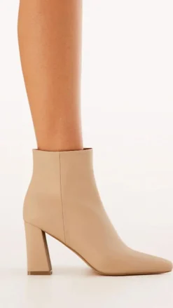 Indeera Boots - Sand