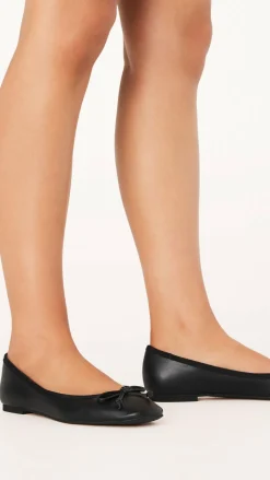 Isaiah Ballet Flats - Black