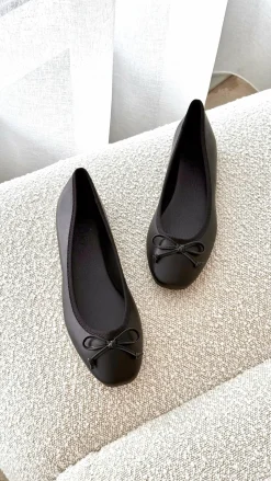 Isaiah Ballet Flats - Black