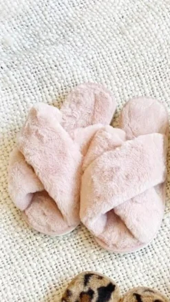 Jessica Fluffy Slippers - Light Pink