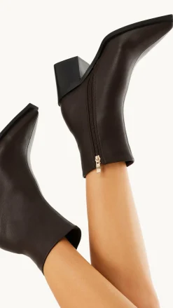 Leanora Boots - Chocolate