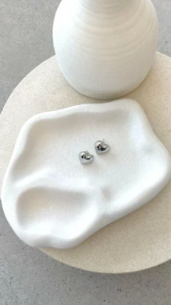 Neve Heart Earrings - Silver