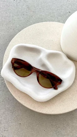 Quincia Sunglasses - Tort