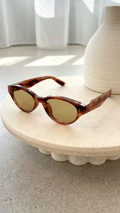 Quincia Sunglasses - Tort