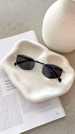 Quinta Sunglasses - Black / Gold