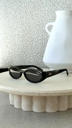The Kasia Sunglasses - Black / Black