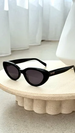 The Sweeney Sunglasses - Black / Black