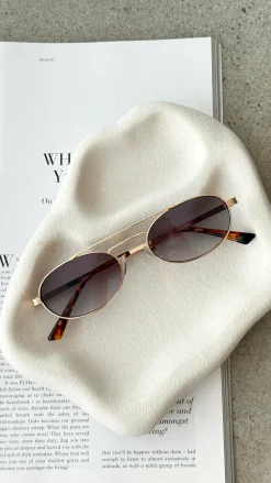 The Winnie Sunglasses - Gold / Smoke Fade
