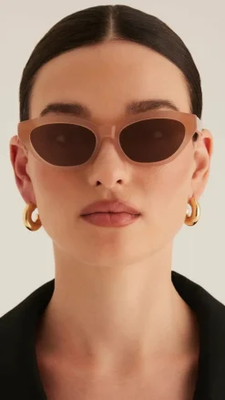 The Winslet Sunglasses - Opal Beige / Champagne