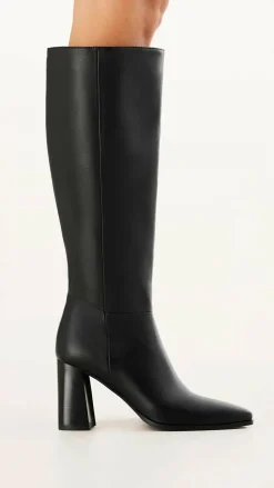 Vallia Boots - Black