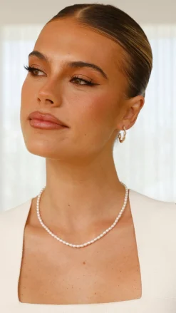 Yenifer Necklace - Gold / Pearl